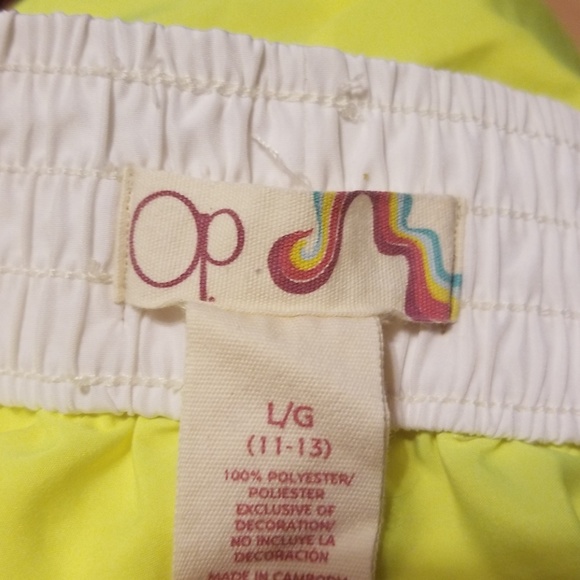 Shorts - Picture 2 of 2